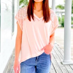 POL beautiful size small peachy pink colored top